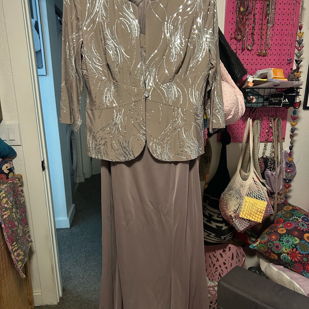 Alex Evenings. Perfect Mother of the Bride/Groom Dress